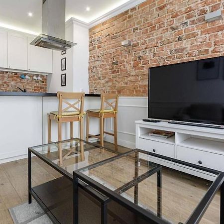 Central Wroclaw Apartment - City Center - Bright And Cozy - U11 Breslávia Exterior foto