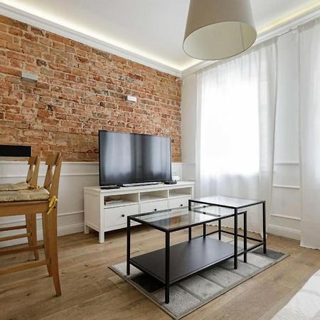 Central Wroclaw Apartment - City Center - Bright And Cozy - U11 Breslávia Exterior foto