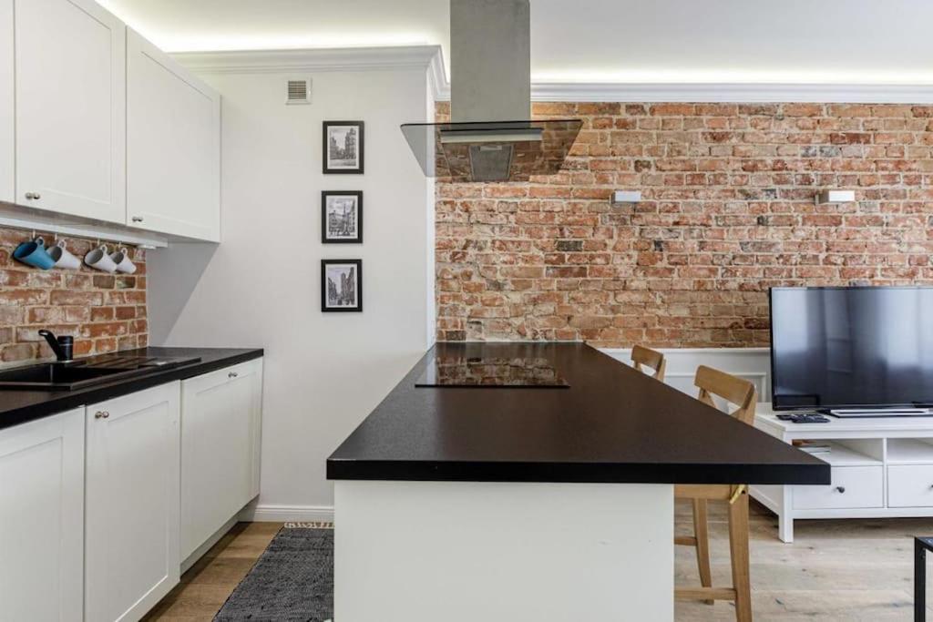 Central Wroclaw Apartment - City Center - Bright And Cozy - U11 Breslávia Exterior foto