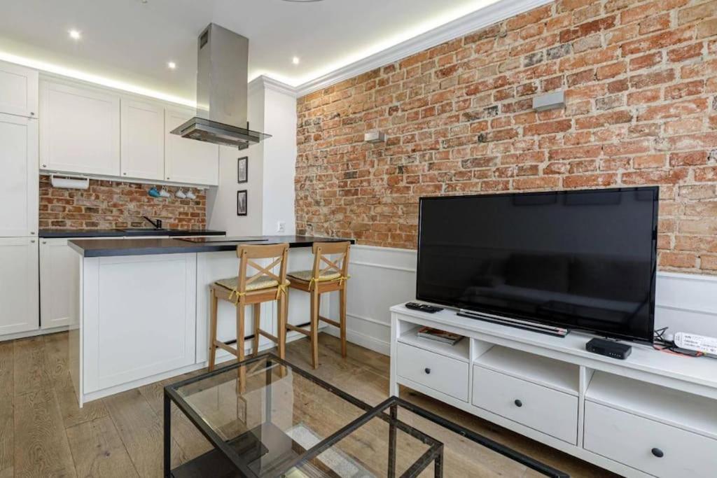 Central Wroclaw Apartment - City Center - Bright And Cozy - U11 Breslávia Exterior foto