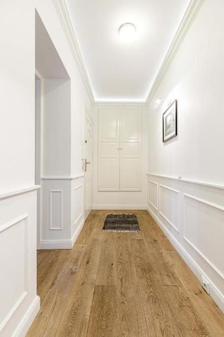 Central Wroclaw Apartment - City Center - Bright And Cozy - U11 Breslávia Exterior foto