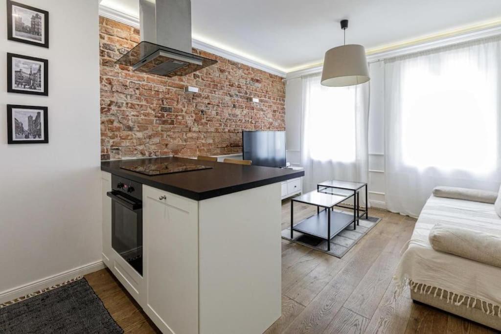 Central Wroclaw Apartment - City Center - Bright And Cozy - U11 Breslávia Exterior foto