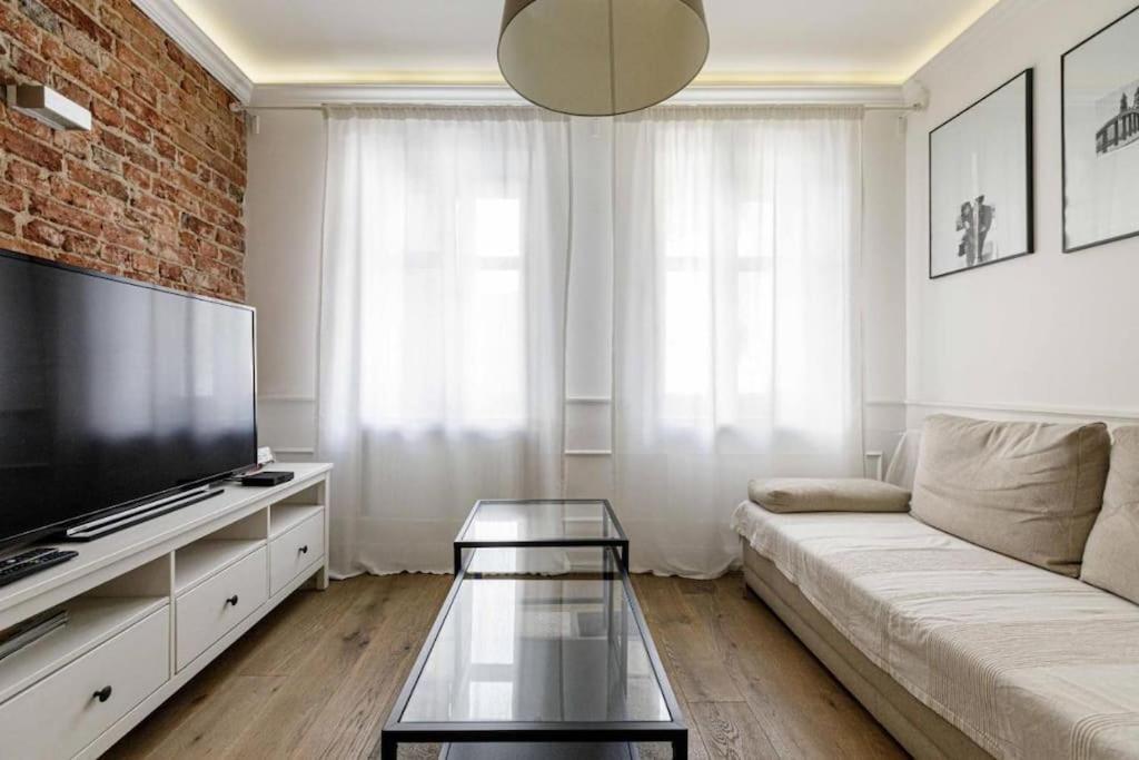 Central Wroclaw Apartment - City Center - Bright And Cozy - U11 Breslávia Exterior foto